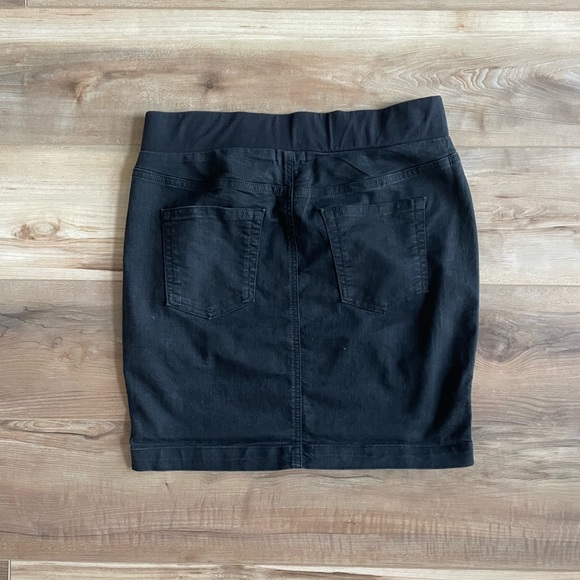 Gap women size small black high waisted pencil skirt - Picture 2 of 4